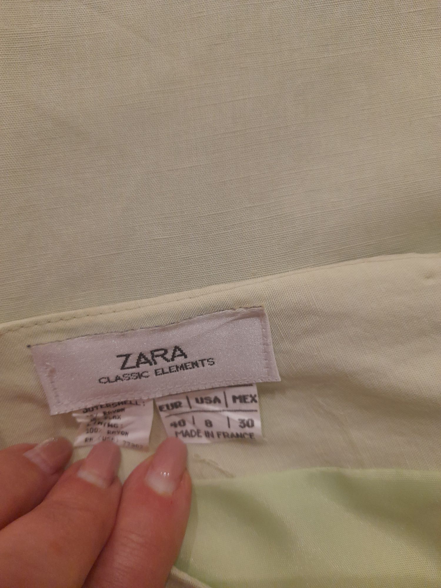 Saia curta verde de linho da zara