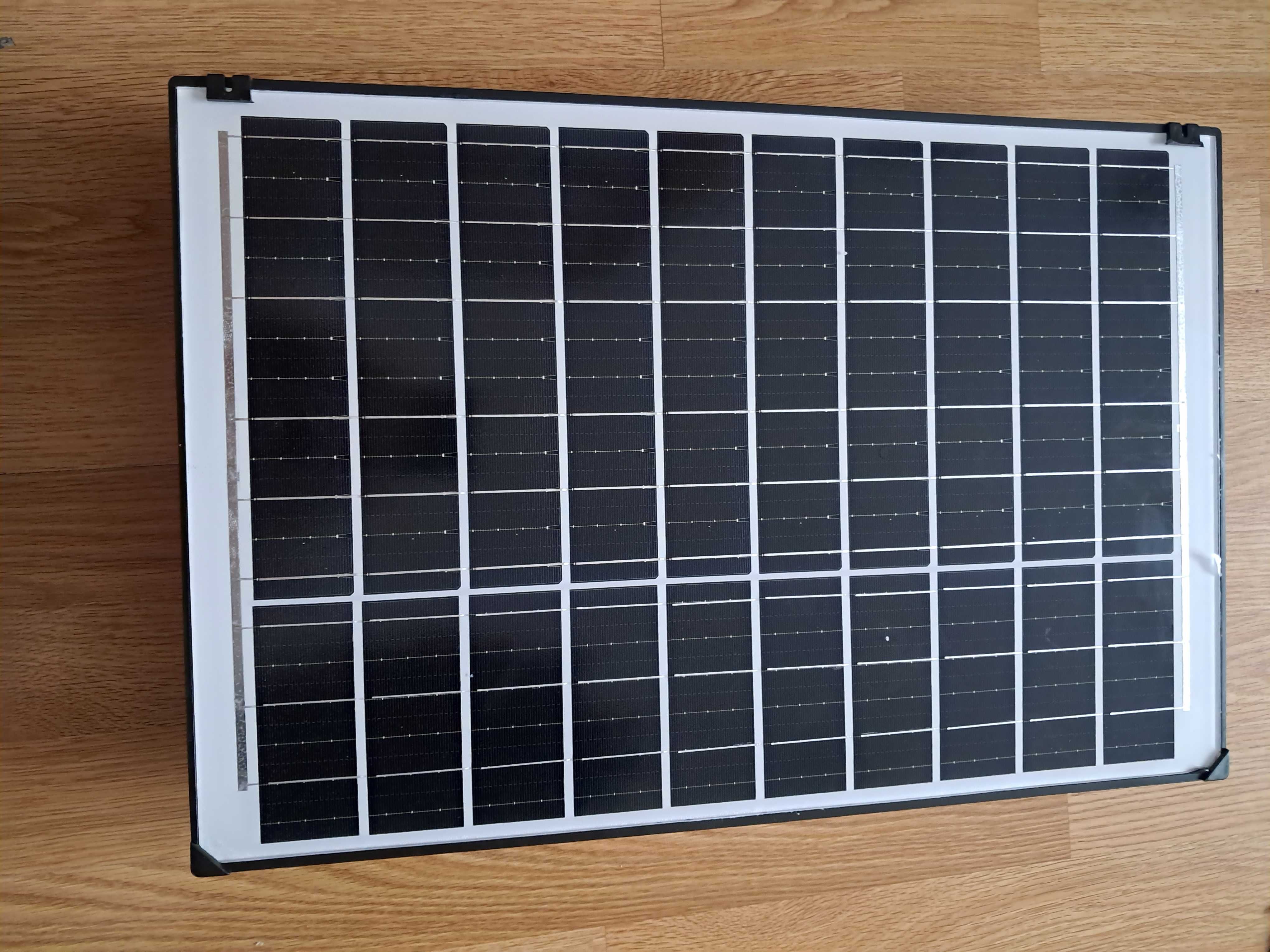 Latarnia uliczna solarna.