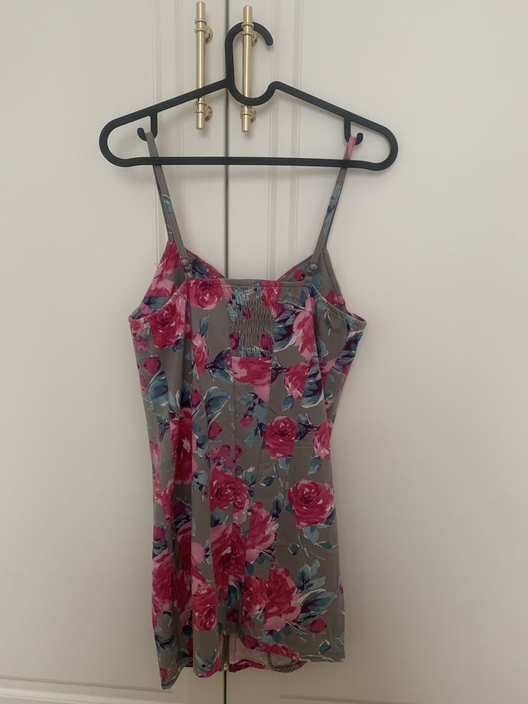 Sukienka River Island rozm.10 / Eur36