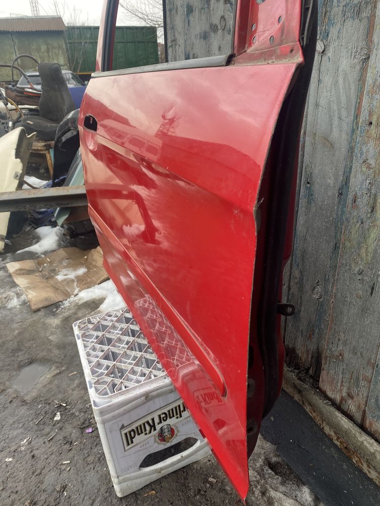 Дверь передняя правая Kia Picanto