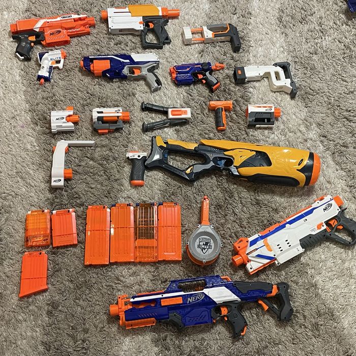 Играшкові пістолети Nerf