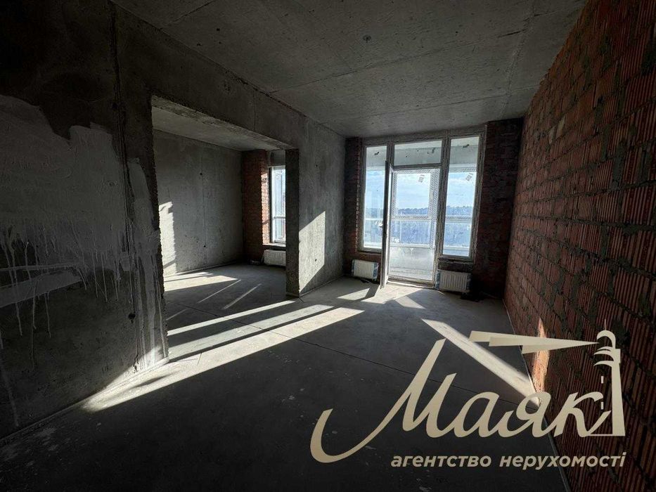 Продажа 2-к квартиры 72м2, ЖК Владимирский, Антоновича, Центр.