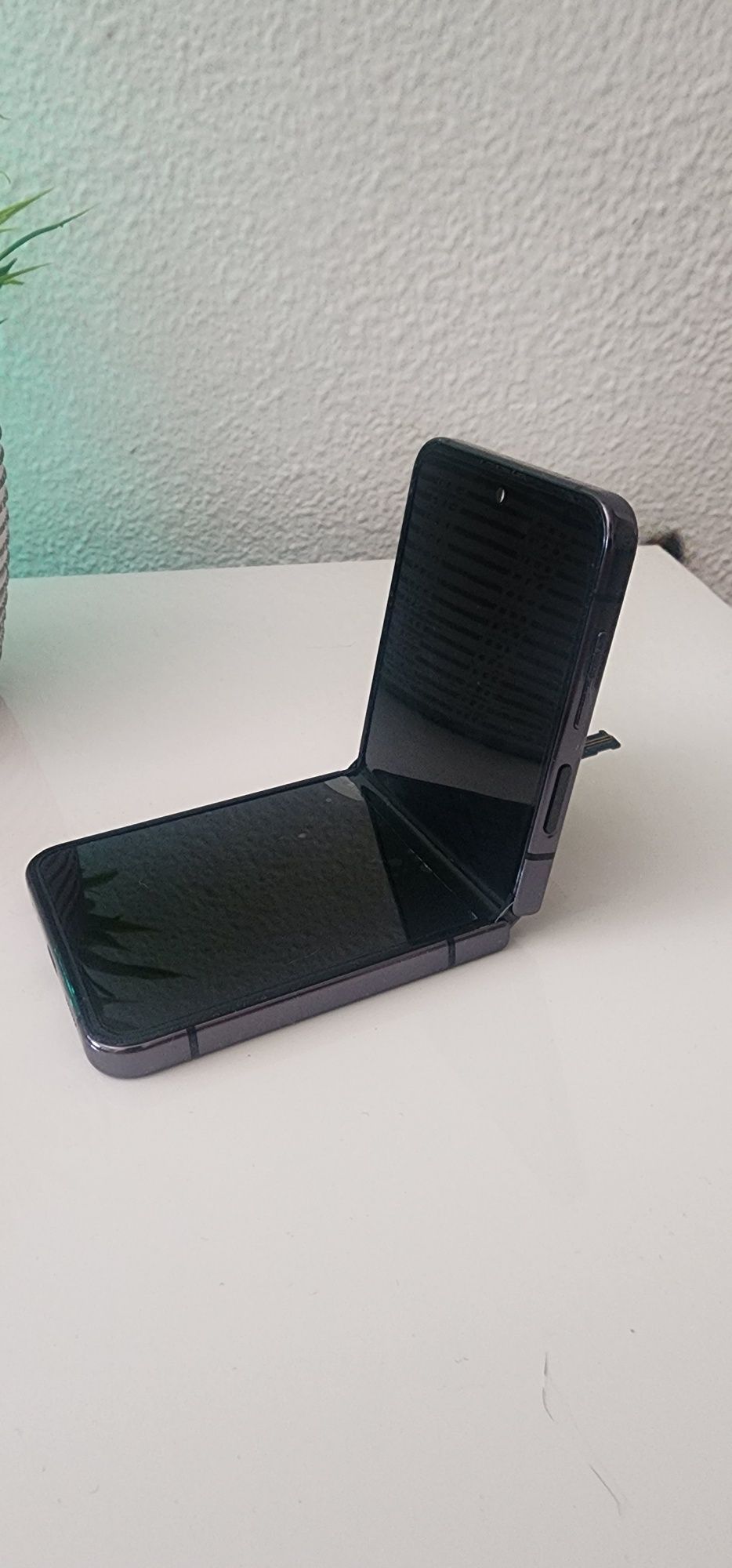 Estrutura Galaxy Z Flip4 SM-F721 com dobradiça e flat cables