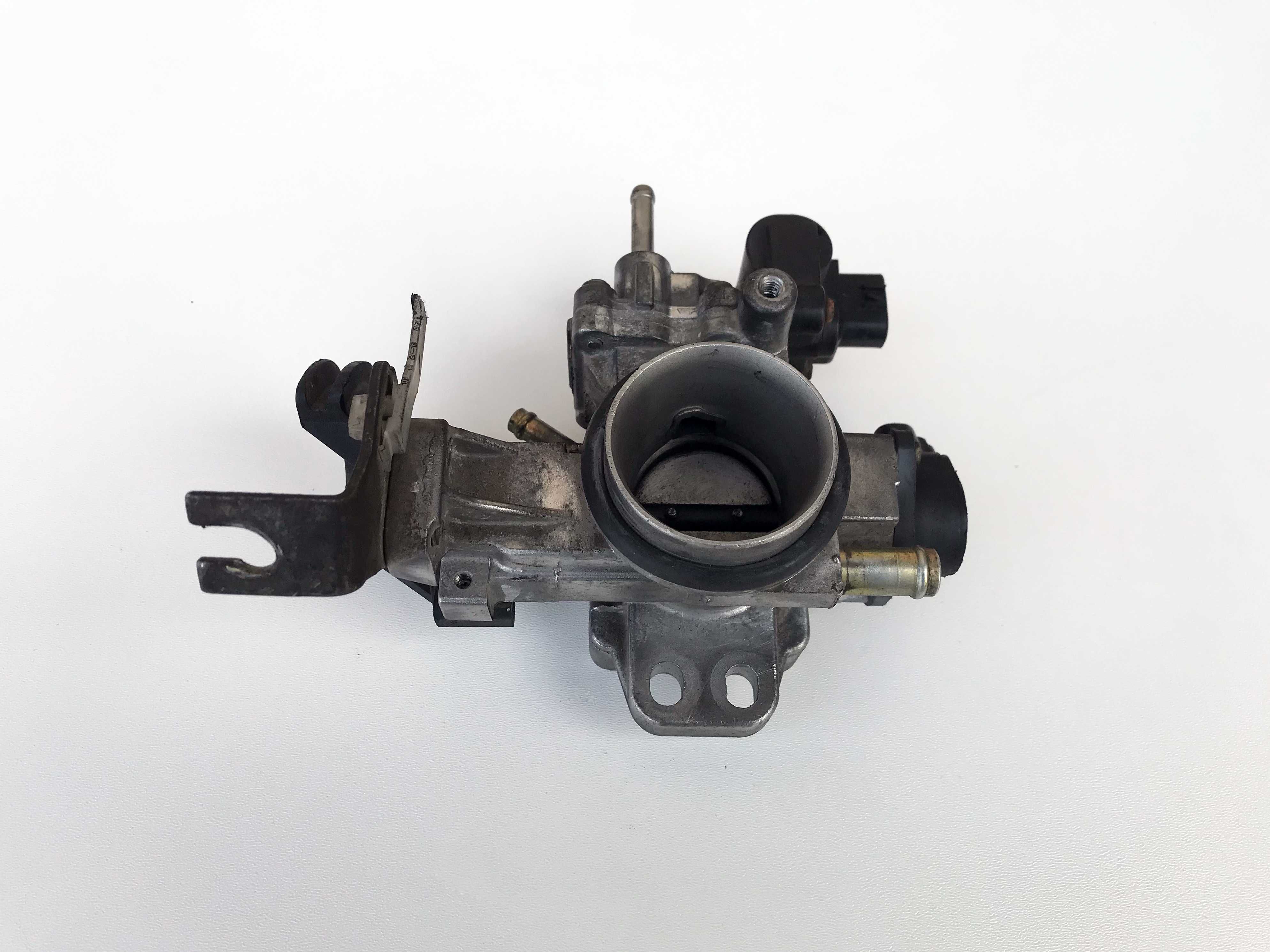 Дросельна заслонка Toyota Yaris I (2001-2005 р.в) - 1.0-1.3