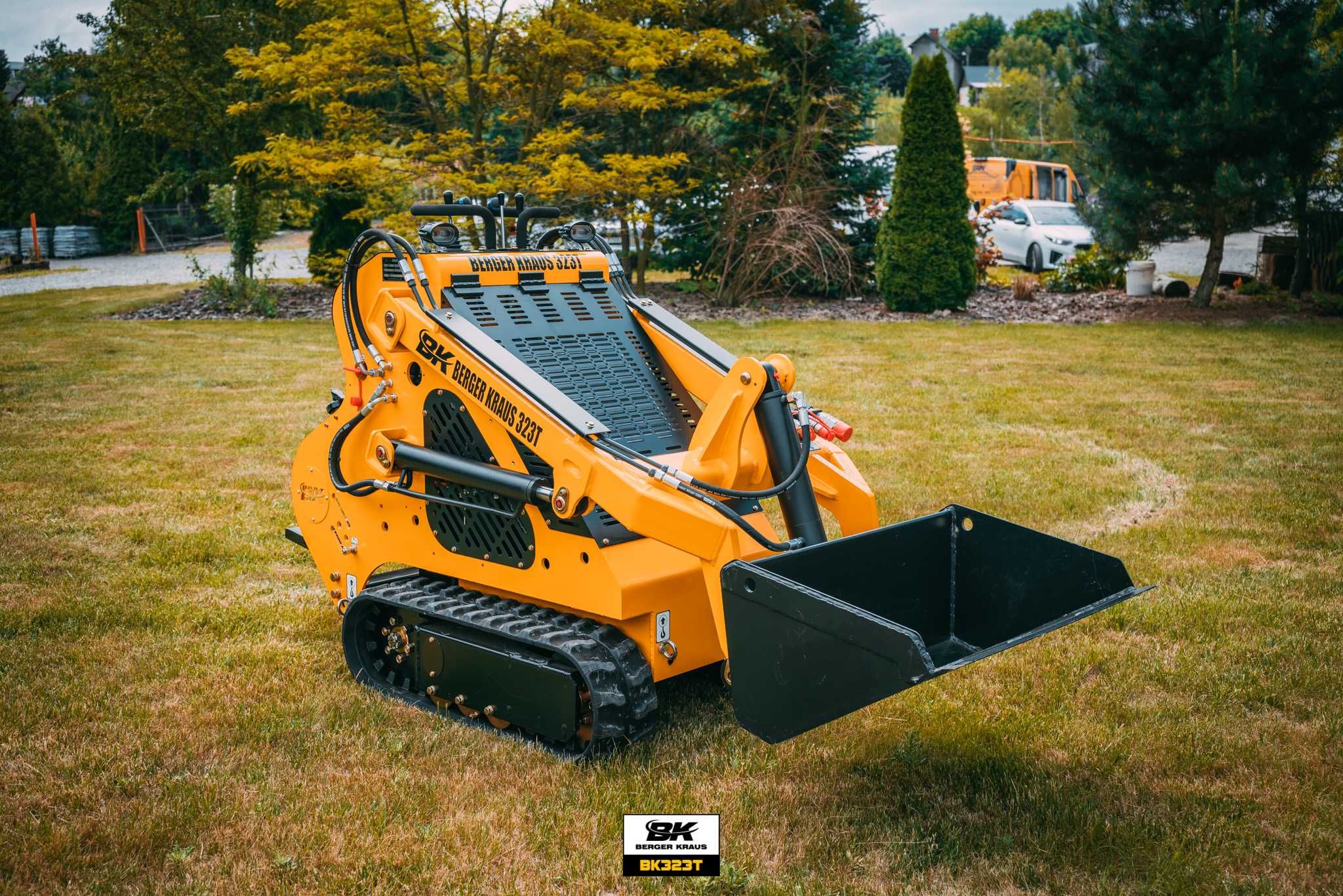 Mini ładowarka gąsienicowa Skid Steer 323T Brigss & Stratton 23KM