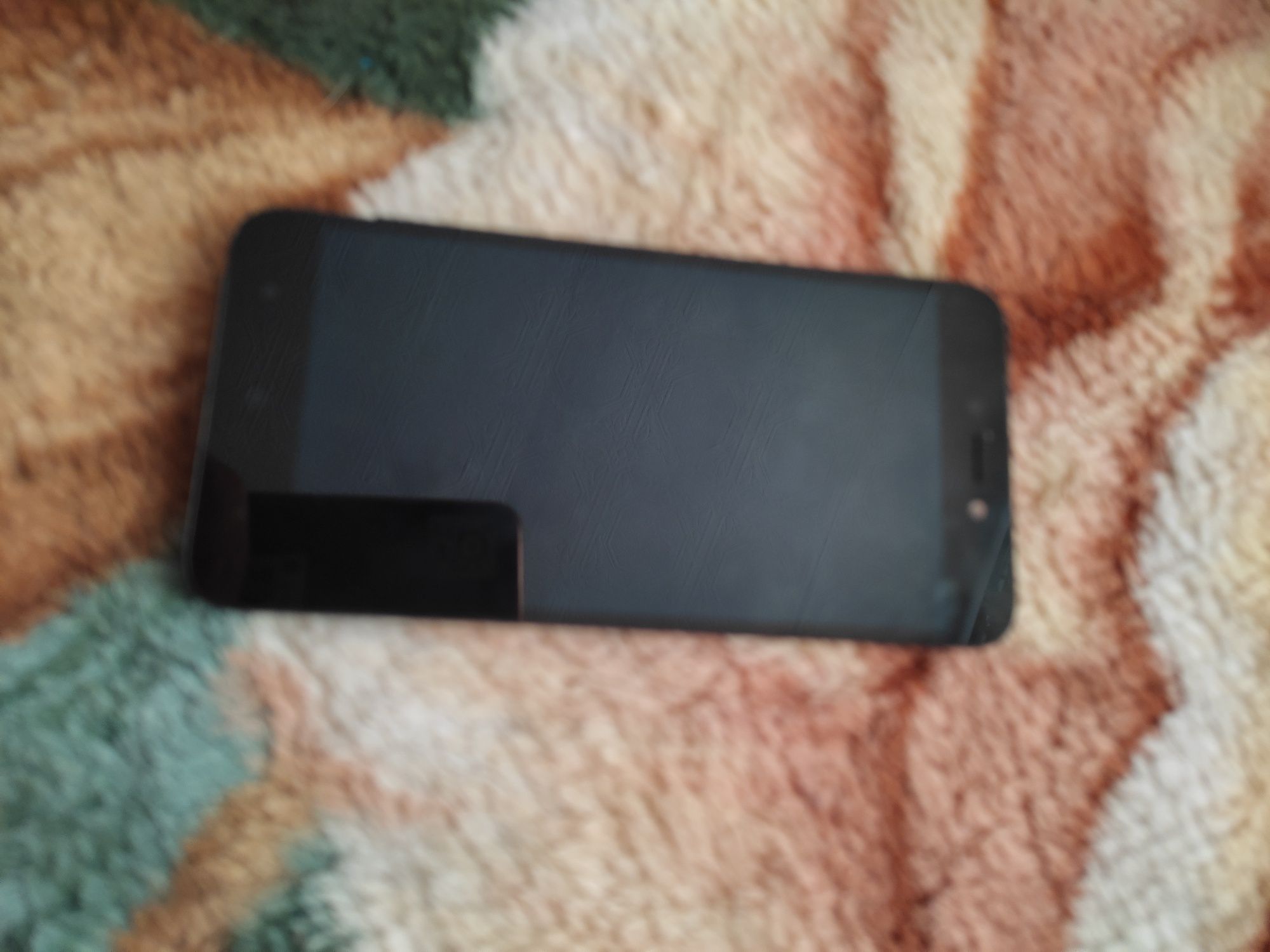 Продам дисплей для Xiaomi redmi 5a а отличном состоянии не бит