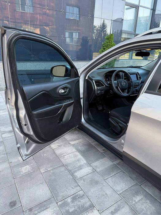 Jeep Cherokee KL 2020