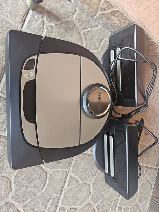 Робот пилосос Neato D7