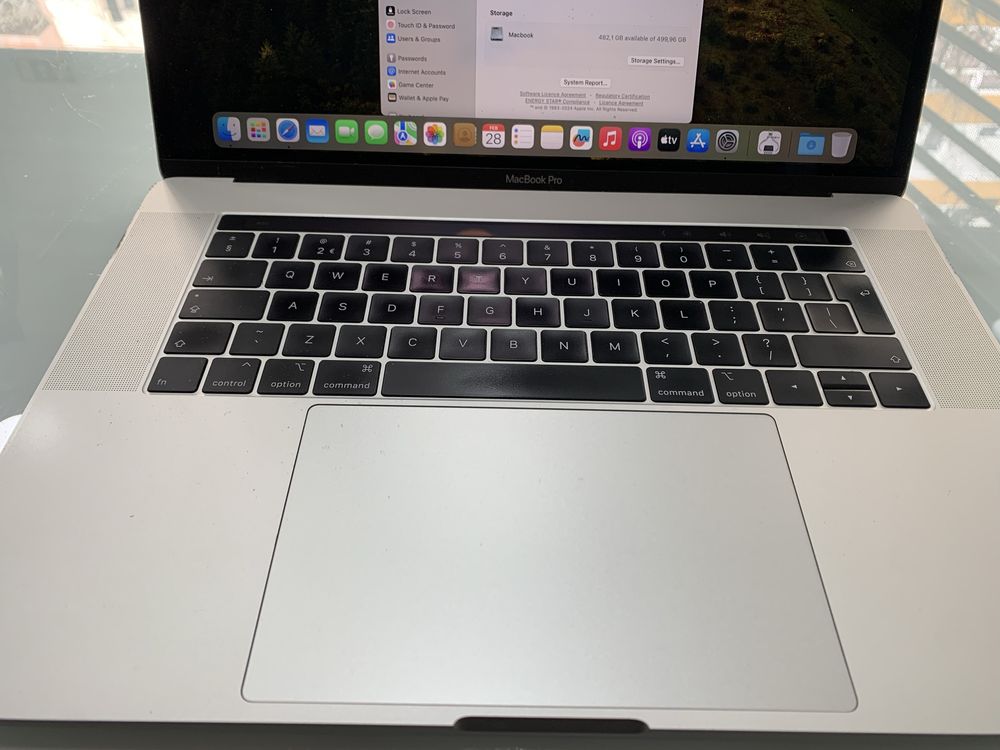 Macbook pro 15” de 2019 intel i7 16GB RAM 500GB SSD