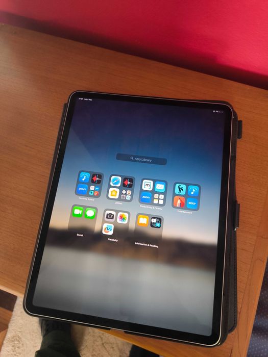 iPad Pro 13″ (2024) – 256 GB - 100%bateria, como novo