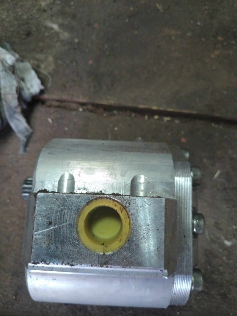 Pompa hydrauliczna wzmocniona HYLMET Ursus C-360,C360 60/46.546.310/w1