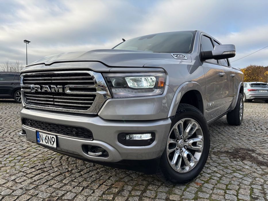 RAM 1500 5.7 HEMI 401 KM Nowy Gaz 2022r. LARAMIE Pneumatyka 74000km Navi PL 12"