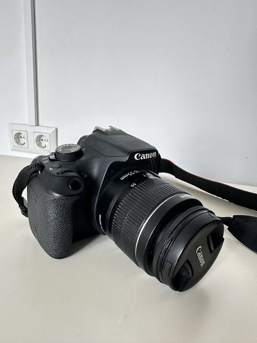 Продам фотоапарат Canon 1200d+обʼєктив 18-55