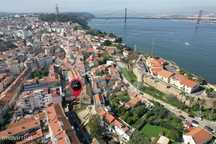 Apt Novo T1 c/Varanda, últ. piso, 800m do Term. Fluvial de Cacilhas, A