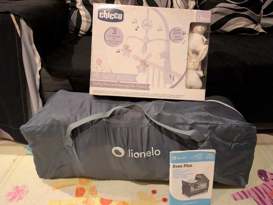 Lionelo Sven Plus - Berço de bebé / Berço de viagem + Móbile Chicco