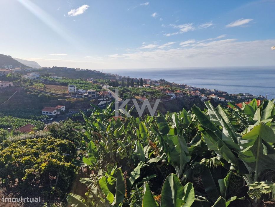 Terreno vista mar e montanha, com ruina | Piquinho | Livramento | Pont