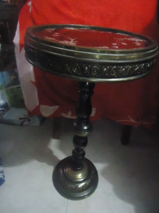 Mesa de Apoio em Latão Antiga