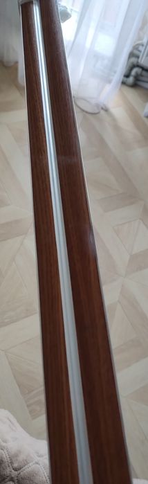 Продам потолочний карниз