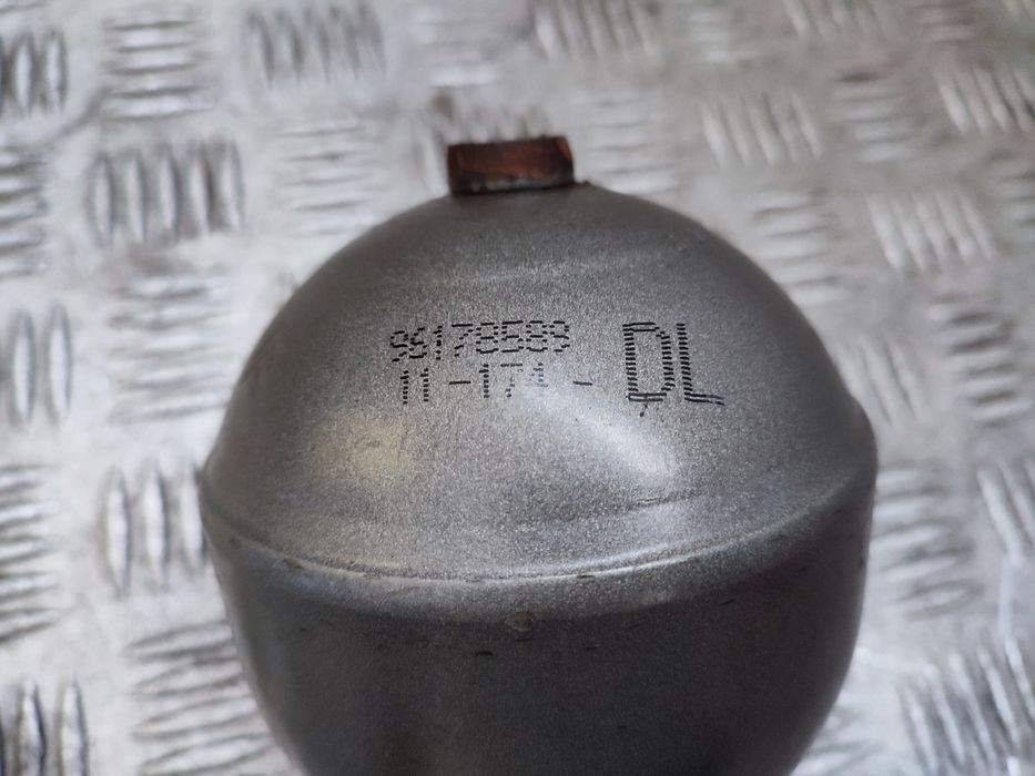 Citroen C5 I 2.2 HDI kula sfera gruszka zawieszenia przód