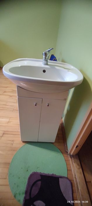 Umywalka z szafką