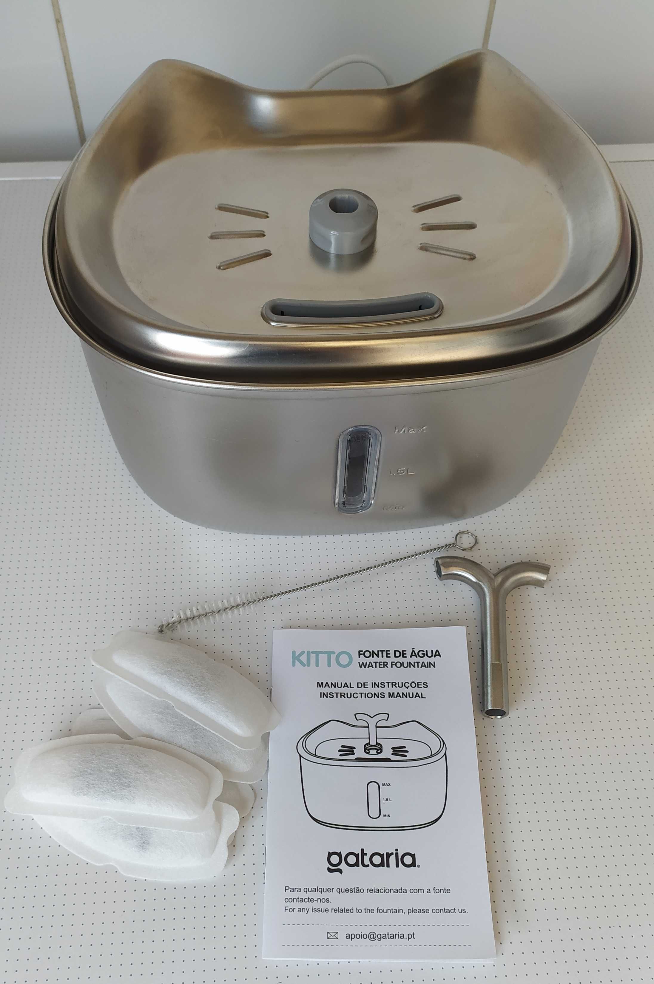 Fonte de água para gatos KITTO em aço inoxidável 2,5 L
