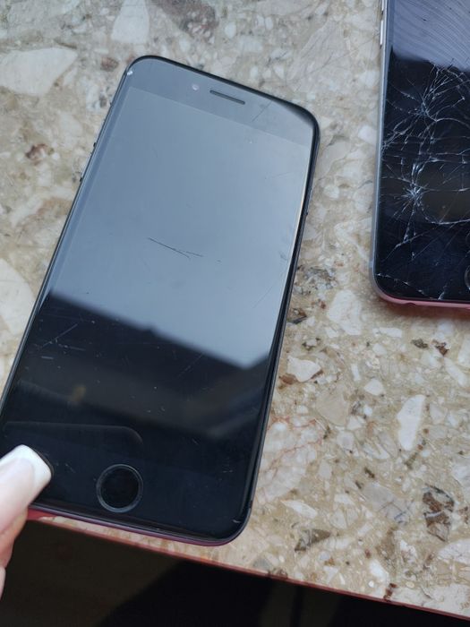 iPhone 7 dwa telefony