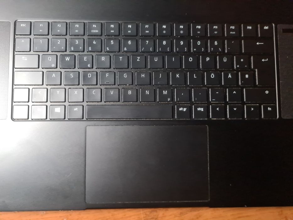 Laptop Razer Blade 15 i7-9750H 16GB RAM RTX2070 Max-Q SSD 512GB