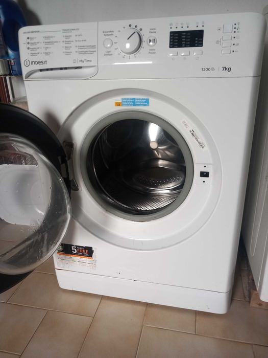Máquina de lavar roupa
