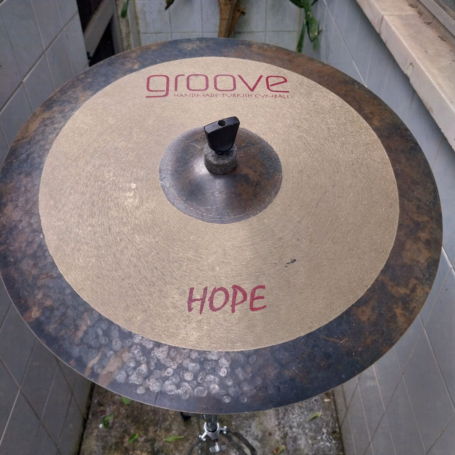 Bateria: prato de condução (RIDE) groove hope + suporte recto tama