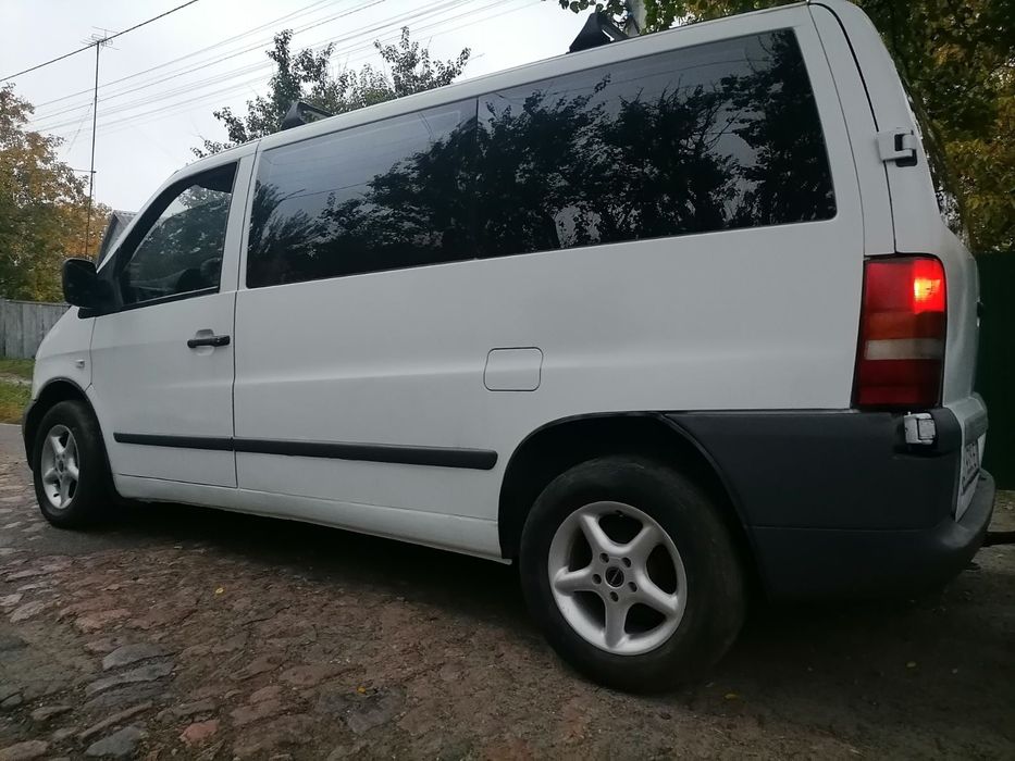Продам автомобіль Mercedes Vito