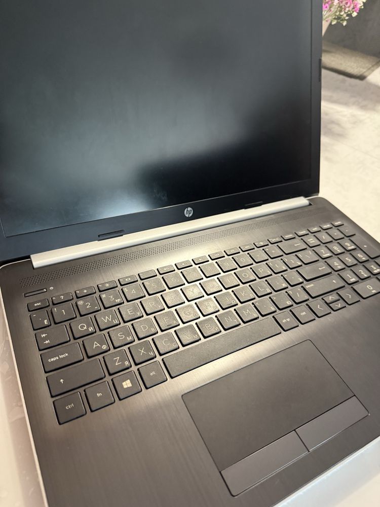 Sprzedam laptop HP z processorem intel core i5 8 gb Ram