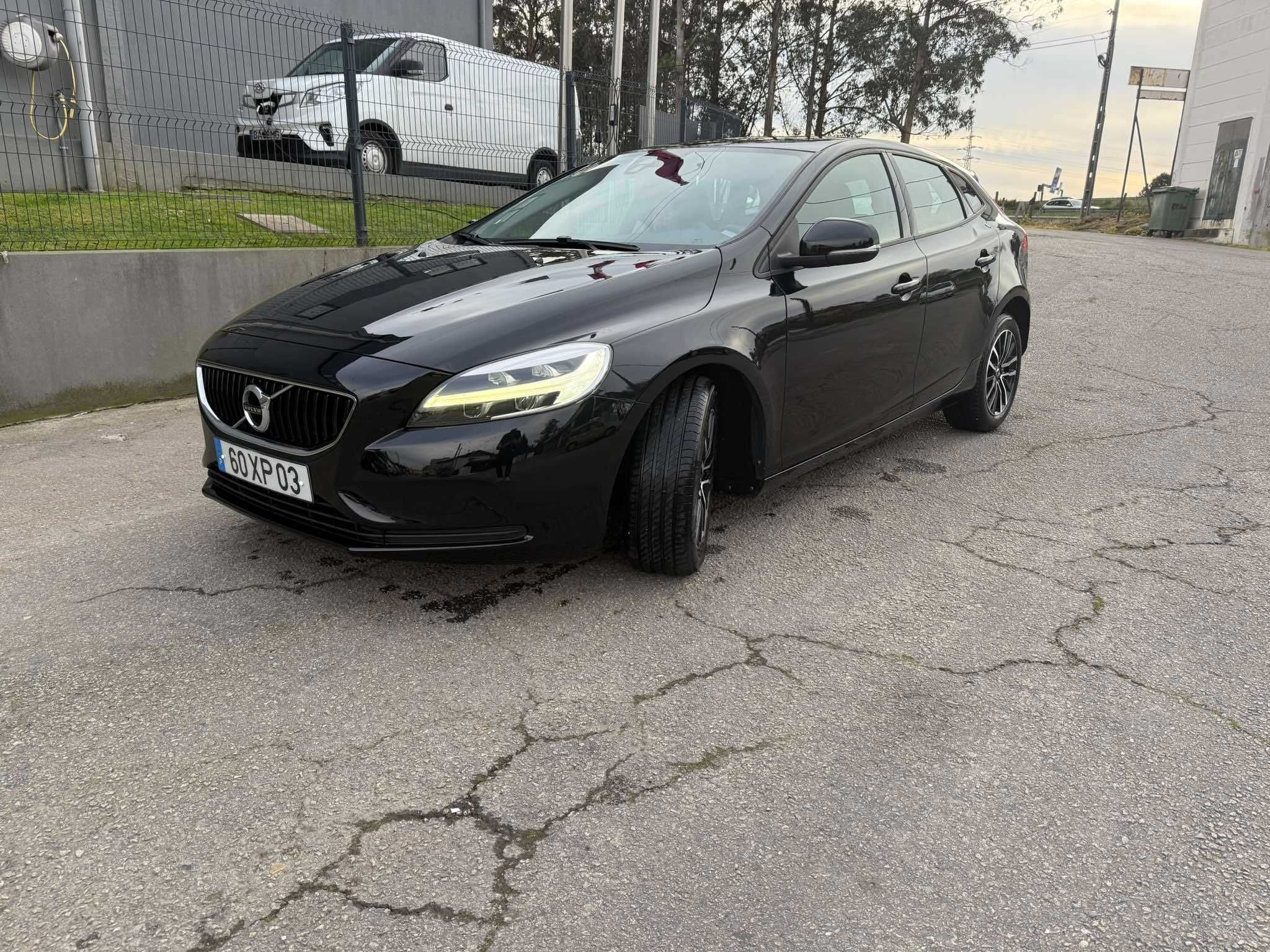 Volvo V40, 150cv, 2019 C/Garantia