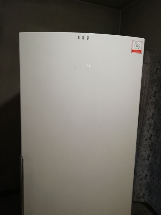 Морозильна камера Gorenje FN 61230 DW, гарний стан, мало працювала...