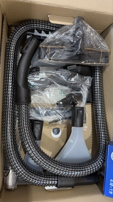 Odkurzacz Pioracy BOSCH BWD 41720