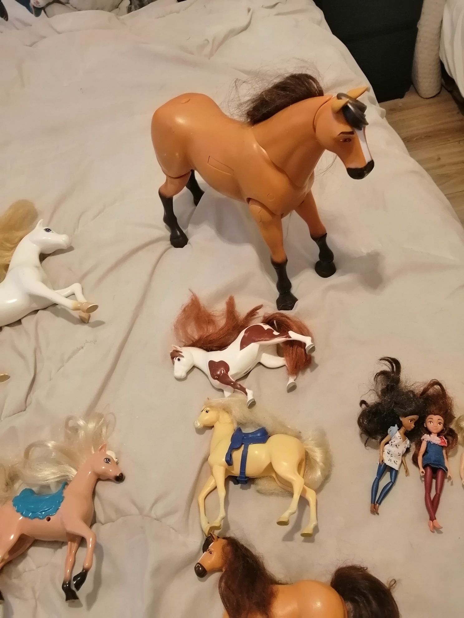 Spirit Mustang duch wolnosci zestaw konie lalki