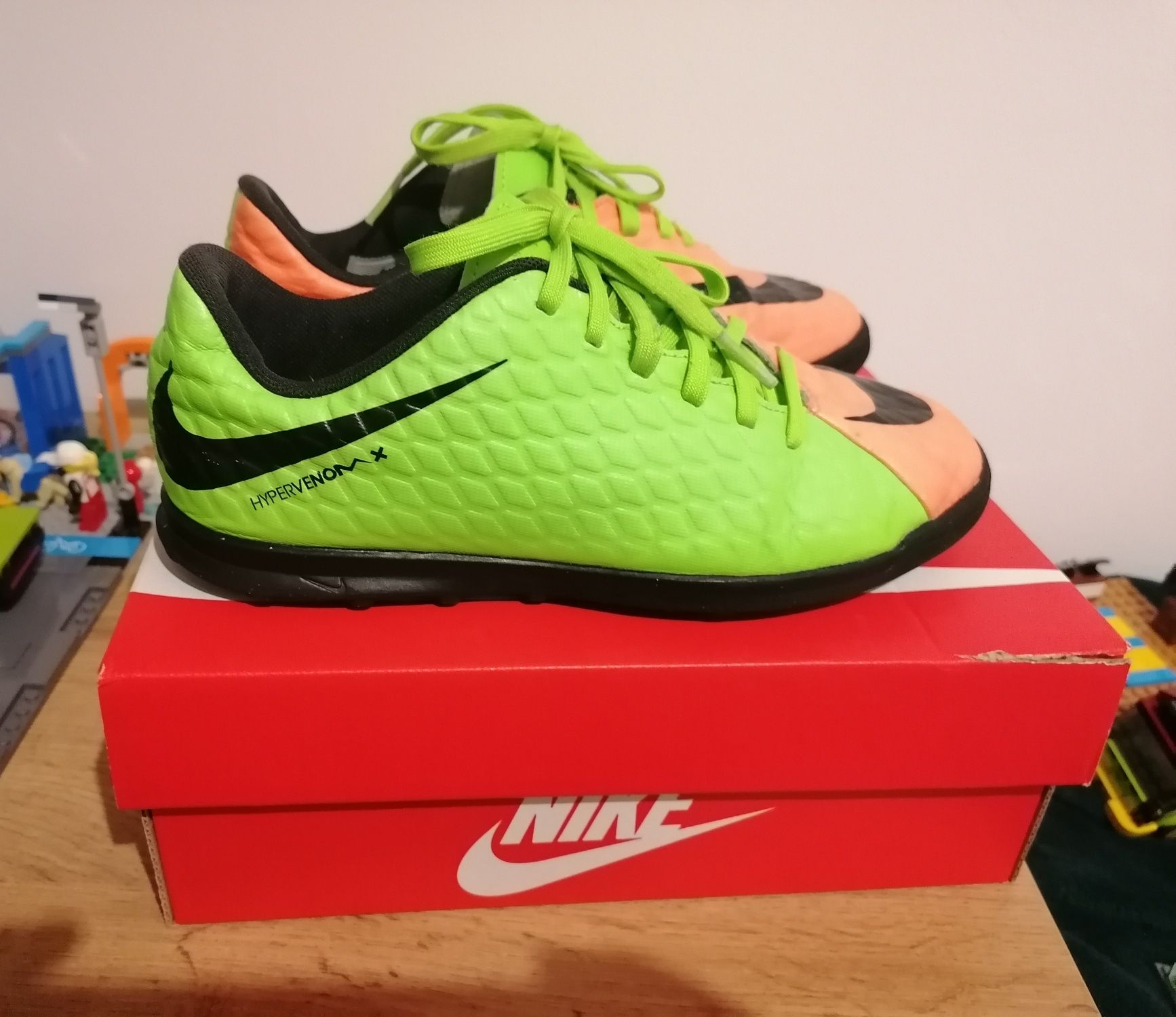 Halówki chłopięca Nike rozmiar 36 (23,3)
