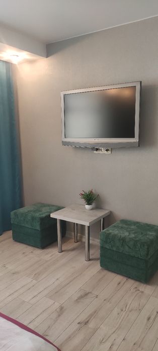 2ком. квартира. Л.б. 10  микр..