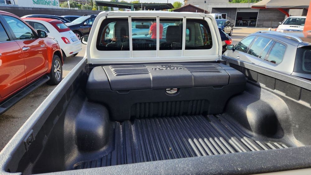 Toyota Hilux 4x2