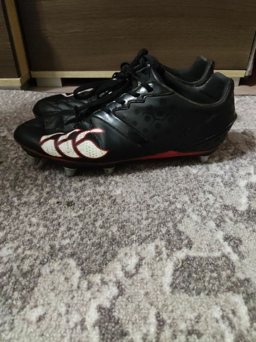 Продам бутсы 36,37,38,42размер