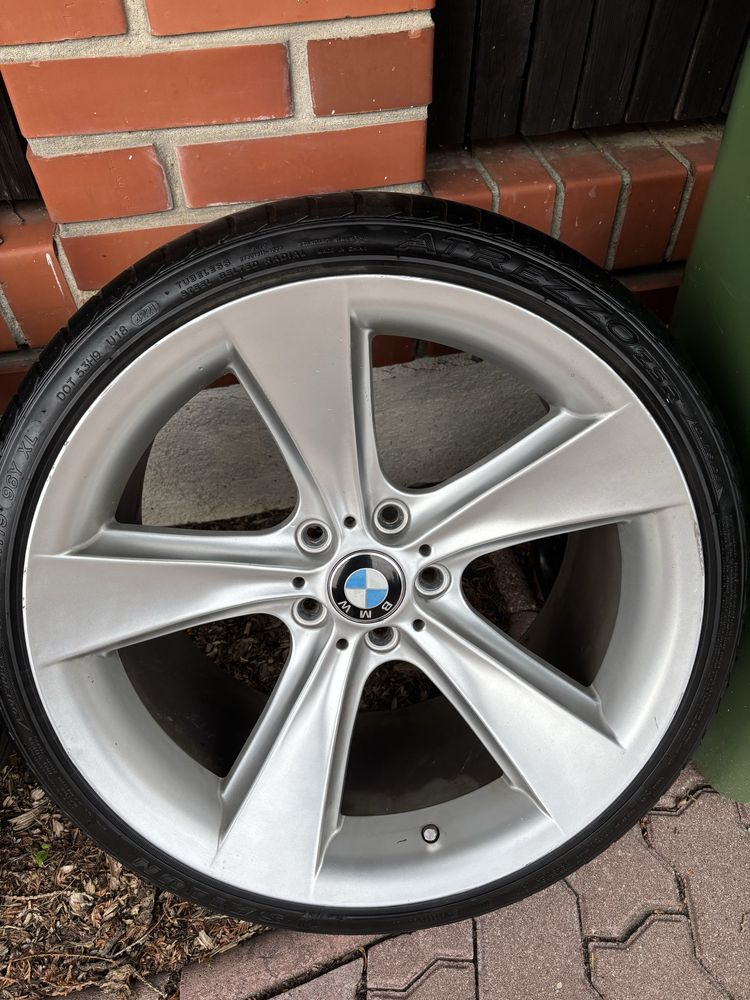 Felgi styling 128 r19 9/10j