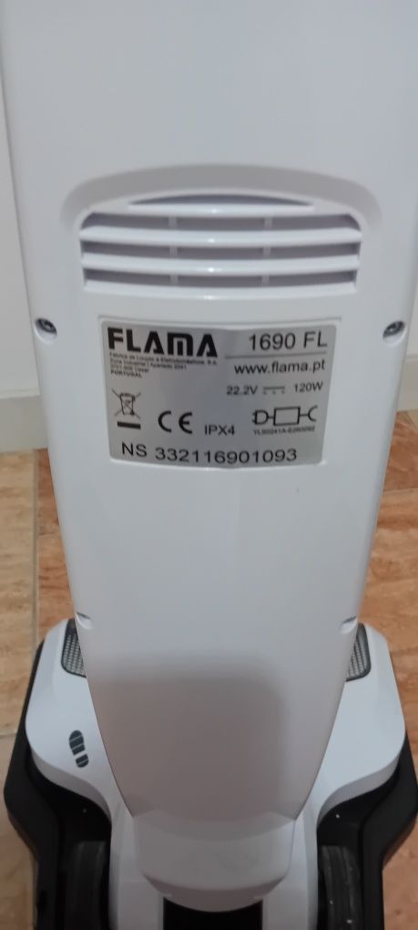 Aspirador vertica a água l Flama