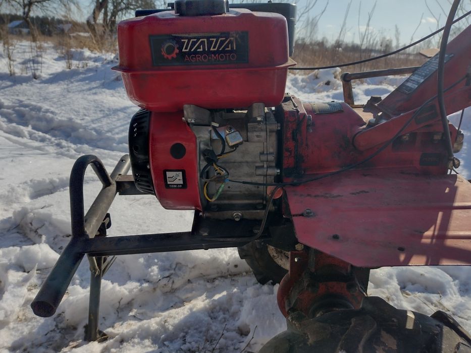 Мотоблок бензиновий мотор новий тільки пройшов обкатку