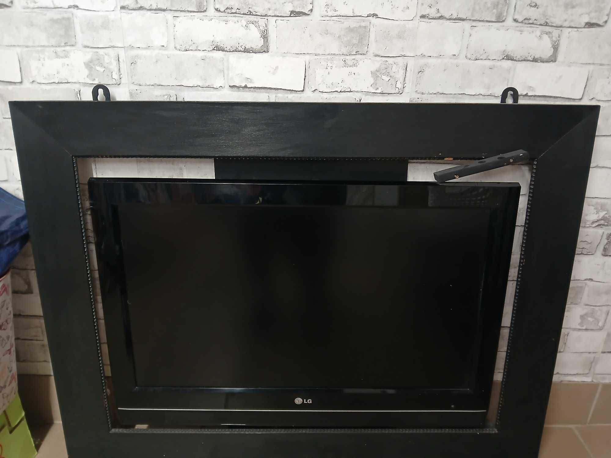 telewizor LG 32 cale 2008r. model: 32LC52 + dekoder i kable