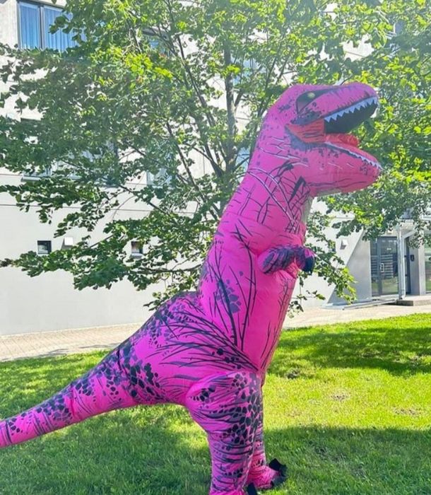 Взрослый надувной костюм динозавра. Костюм аниматора