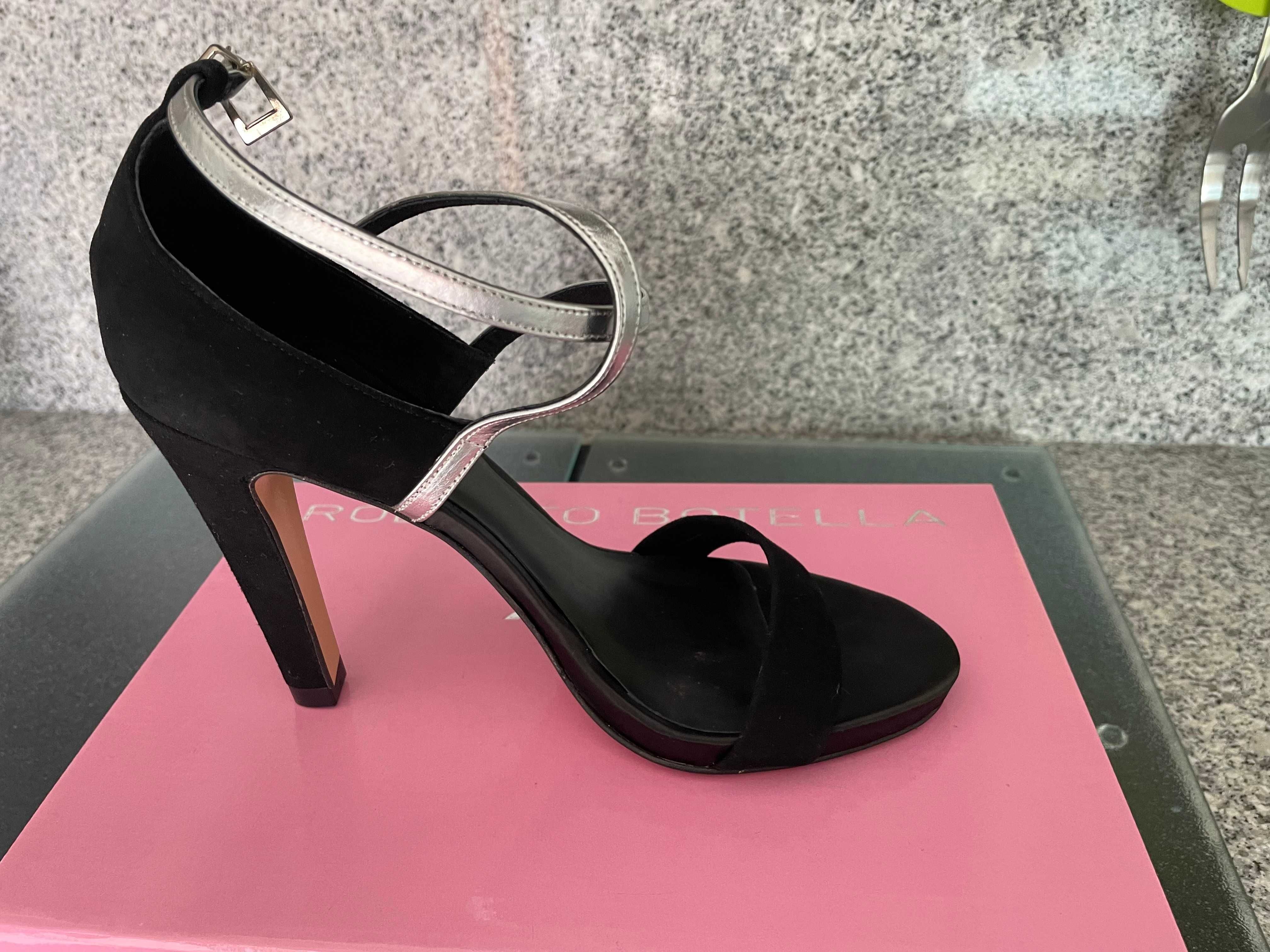 Sapatos novos em pele da marca Roberto Botella