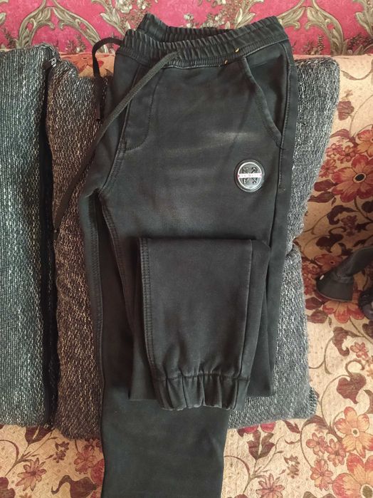 Одяг в хорошому стані.