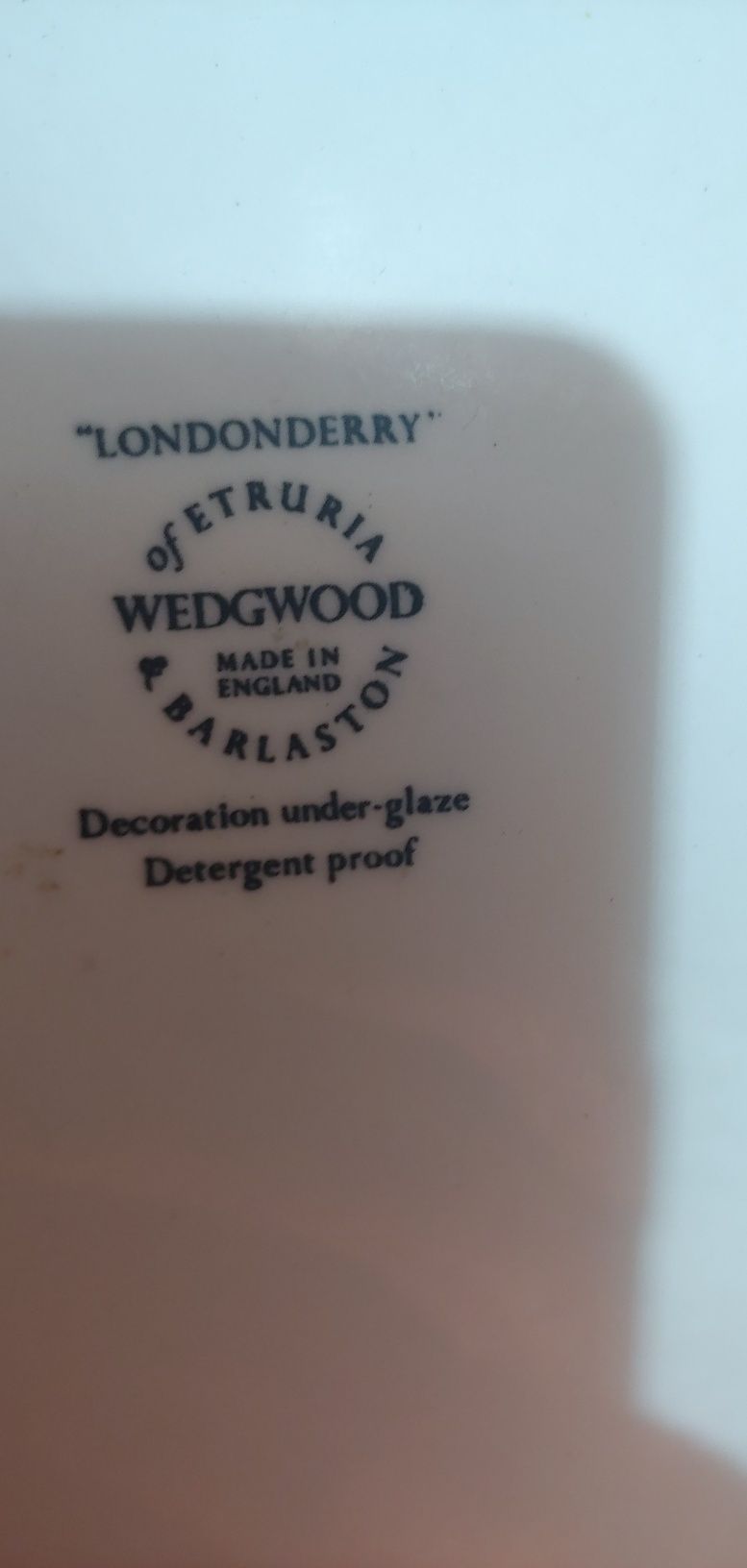 Sygnowany talerz dekoracyjny Wedgwood lata 50. (FT38)