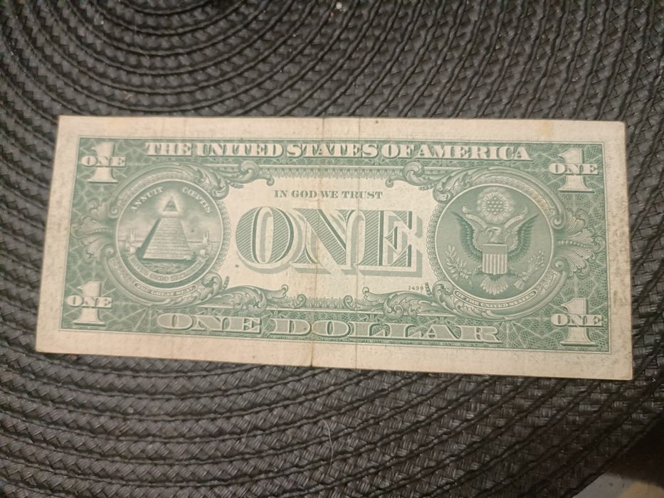 Dwa stare okolicznościowe banknoty