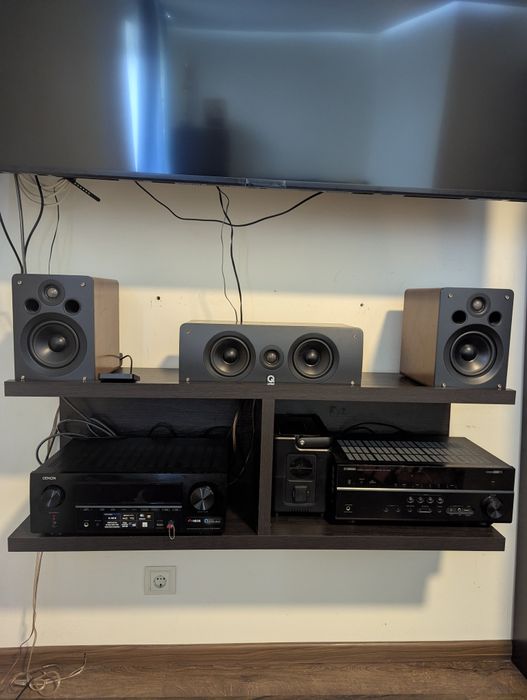 Полична акустика+ центр Q acustic