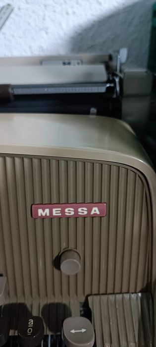 Maquina de escrever antiga